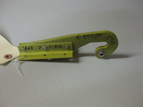 41610-009 GEAR DOOR HINGE