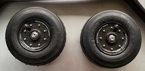 6X6 CARBON FIBER MAIN WHEEL SET