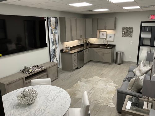 NASHVILLE TN. LUXURIOUS EXECUTIVE HANGARS FOR SALE.