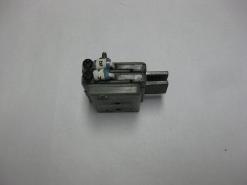 3E2071 BRUSH BLOCK, PROP DEICE