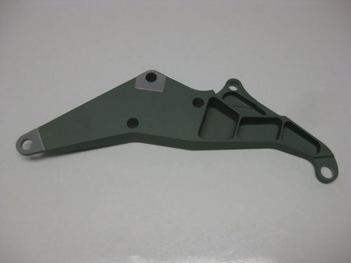 85420013-105 FWD LG DOOR HINGE ARM