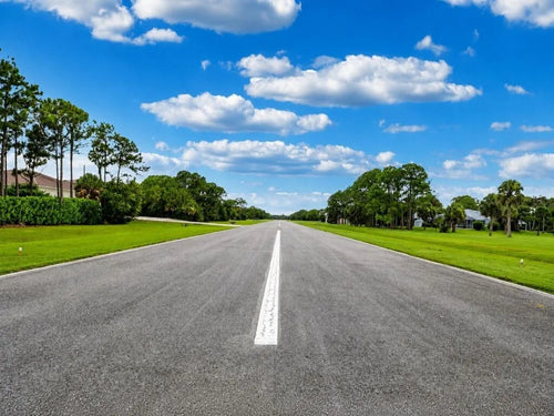 AVIATION PARADISE AT TAILWINDS AIRPARK | PRIVATE HANGAR | DIRECT RUNWAY ACCESS