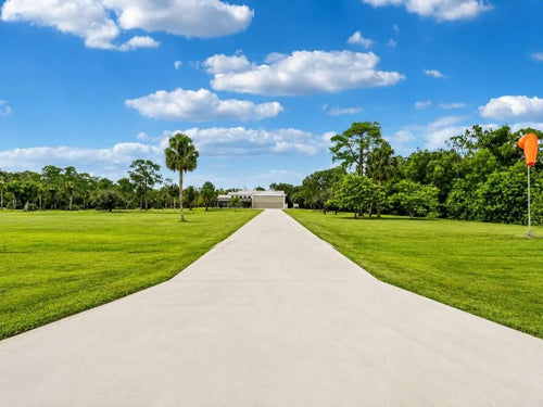 AVIATION PARADISE AT TAILWINDS AIRPARK | PRIVATE HANGAR | DIRECT RUNWAY ACCESS