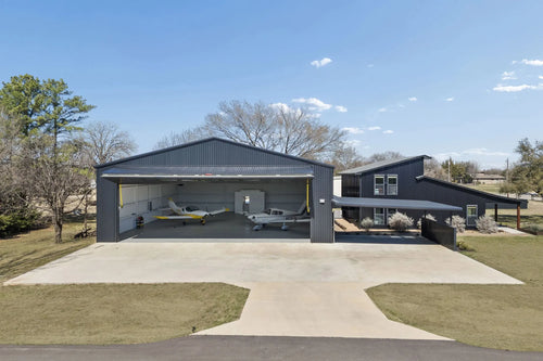AUCTION – AERO COUNTRY AIRPORT FULLY REMOLDED HOME WITH SPACIOUS HANGAR