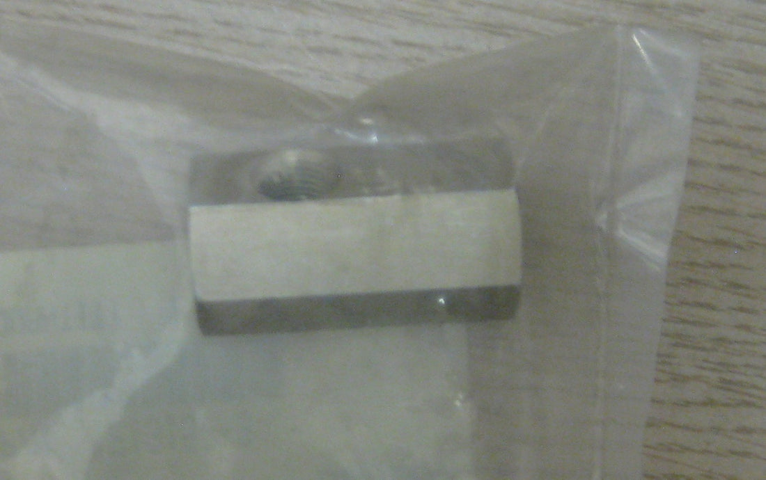 1213158-3 ADAPTER, OIL PRESSURE SWITCH