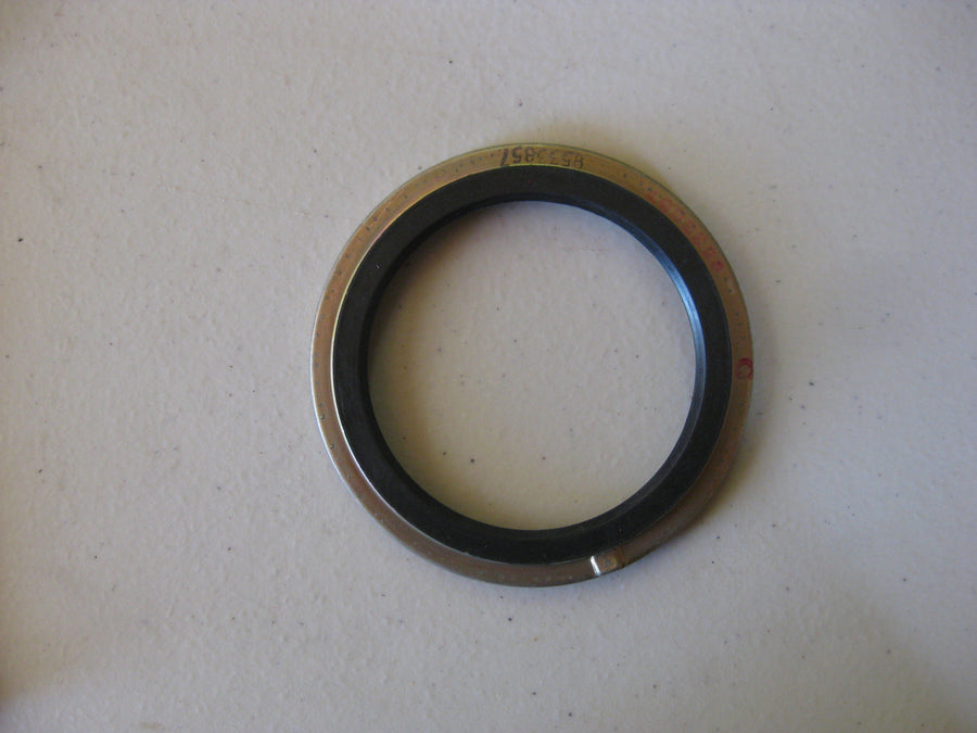 9533857 SEAL