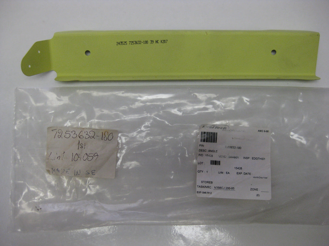 7253632-180 ANGLE, BOTTOM, RH