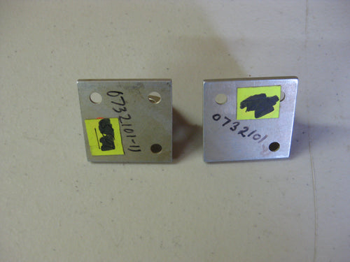 0732101-11 HINGE