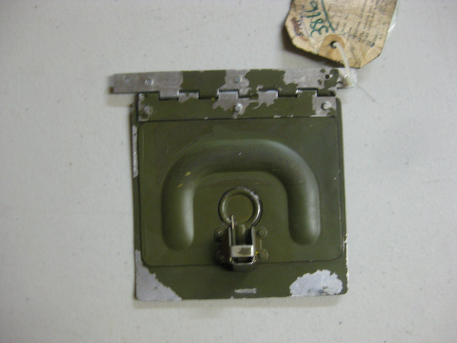 0752626-1 OIL FILLER DOOR
