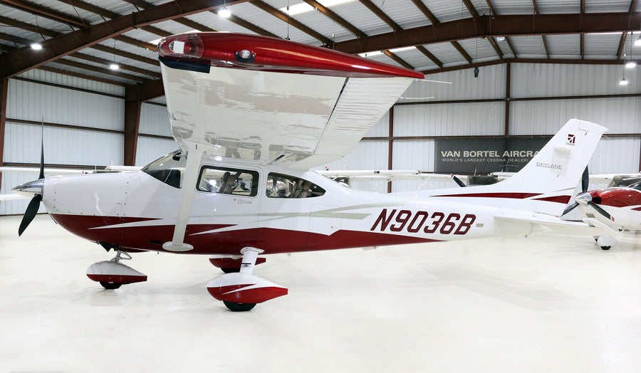 2010 CESSNA 182T SKYLANE N9036B | GARMIN G1000, GFC 700 | SVT, ADS-B IN/OUT, SIRIUSXM WEATHER