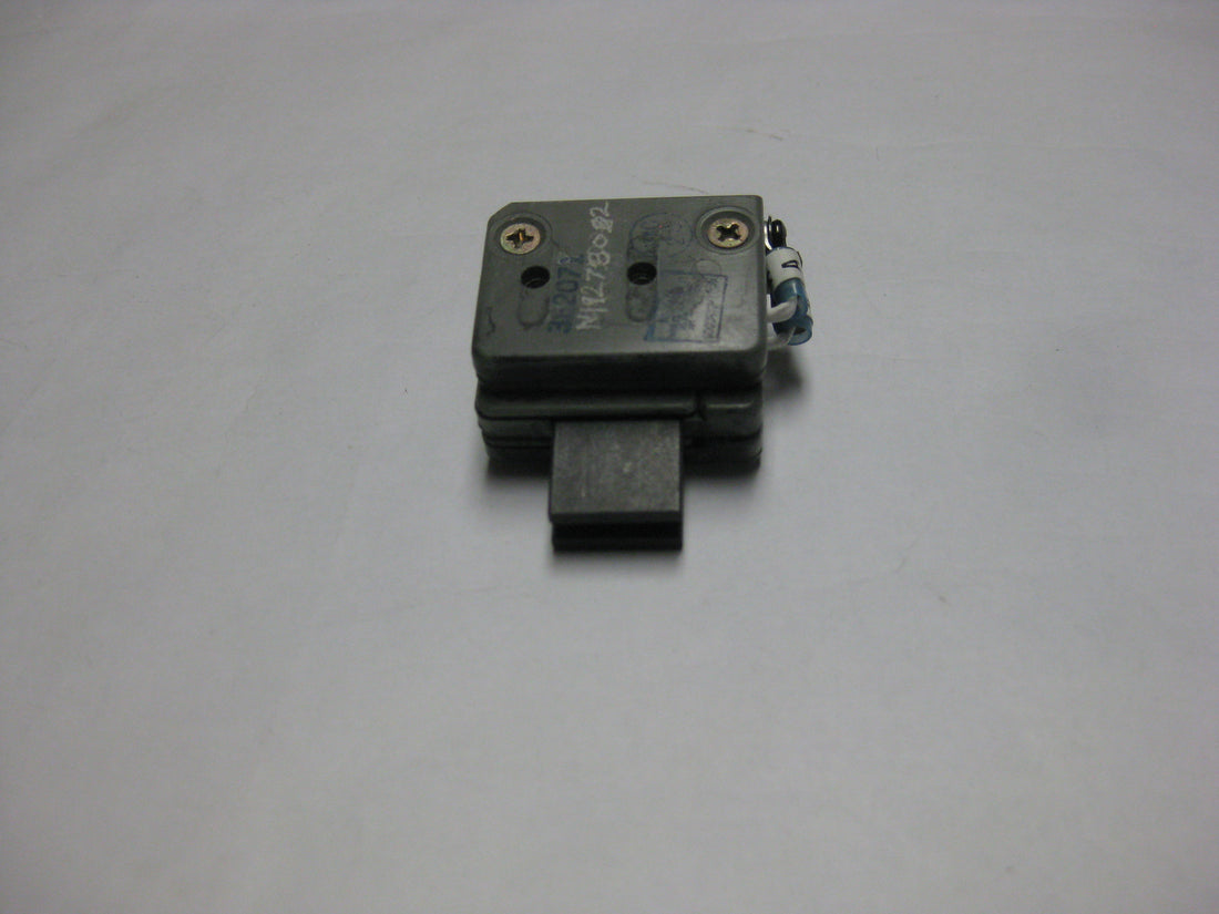 3E2071 BRUSH BLOCK, PROP DEICE