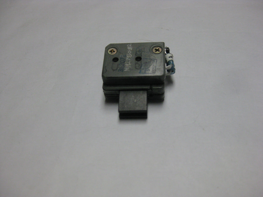 3E2071 BRUSH BLOCK, PROP DEICE