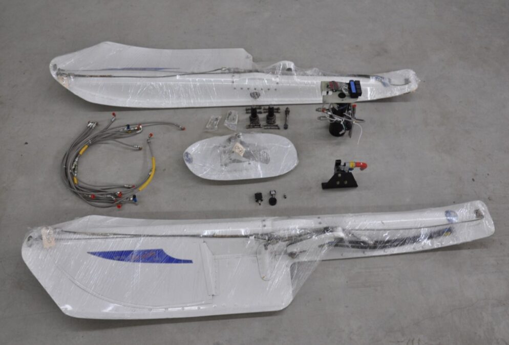 FLUIDYNE WHEEL SKIS