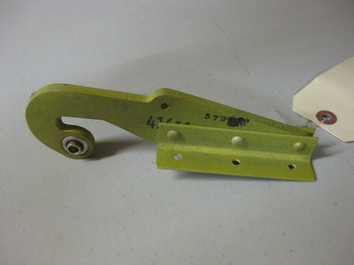 41610-008 GEAR DOOR HINGE