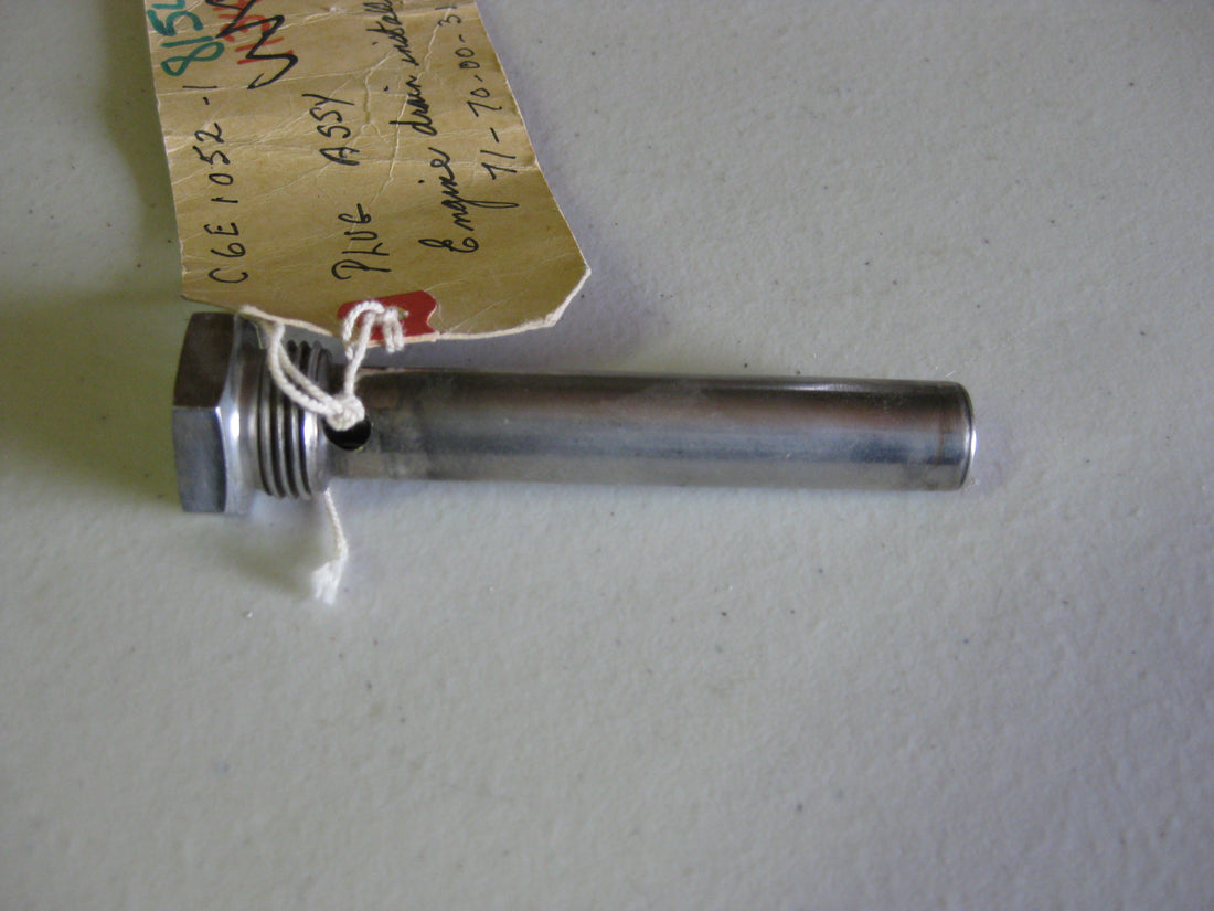 C6E1052-1 PLUG ASSEMBLY