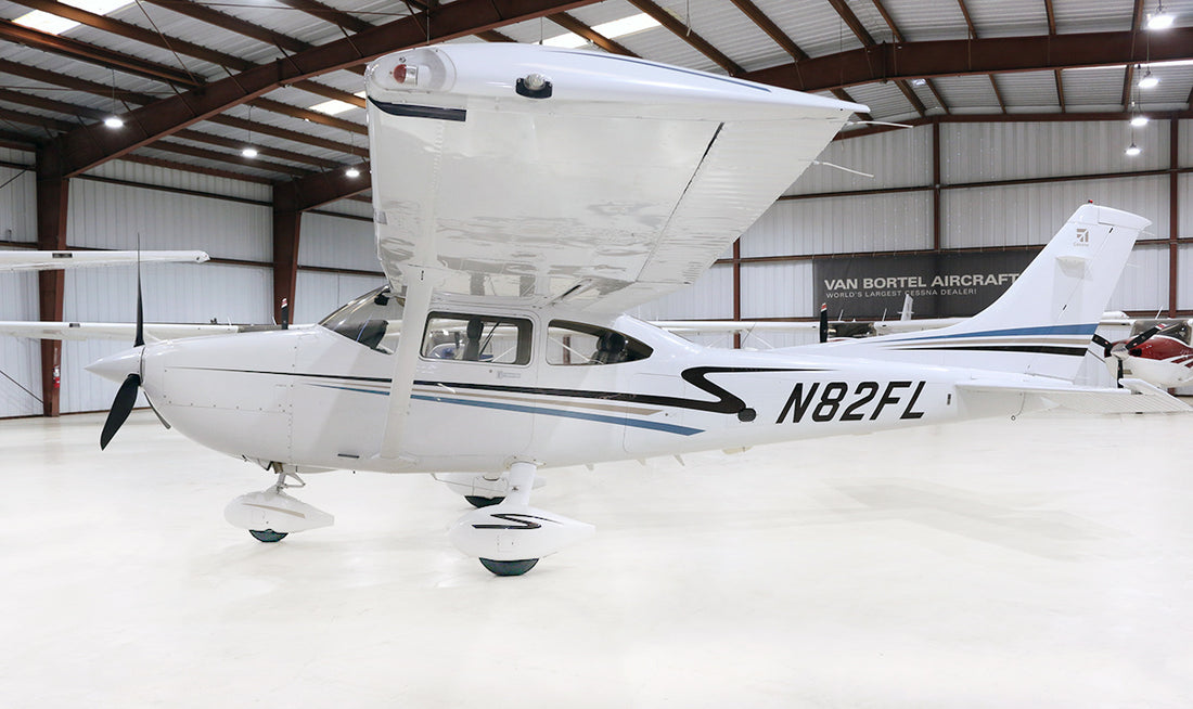 2001 CESSNA 182T SKYLANE
