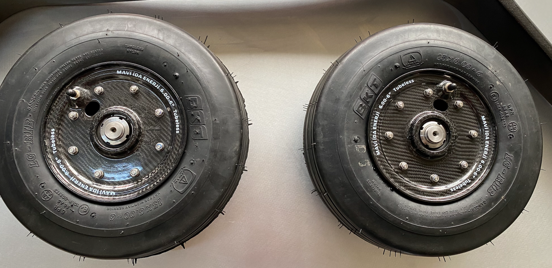 6X6 CARBON FIBER MAIN WHEEL SET