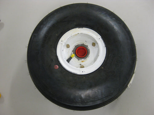 40-83B WHEEL ASSY WITH 072-313-0 TIRE