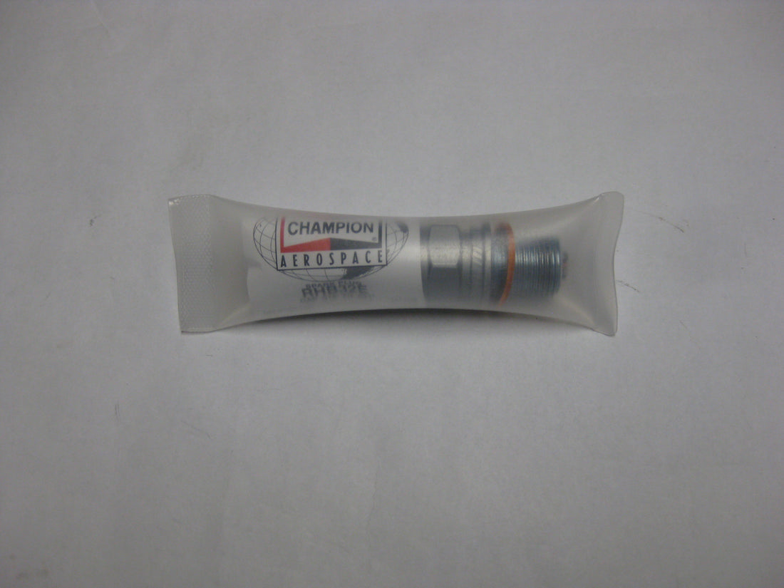 RHB32E SPARK PLUG