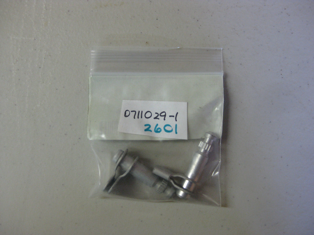 0711029-1 DOOR HANDLE SHAFT LH