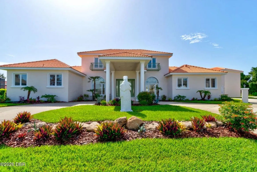 LUXURY AIRPARK ESTATE | PRIVATE HANGAR | PILOT APARTMENT | RUNWAY FRONTAGE | PORT ORANGE, FLORIDA