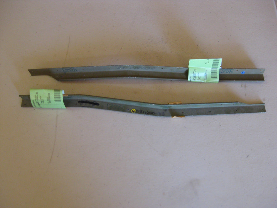 0511000-35 STRINGER, CENTER SECTION
