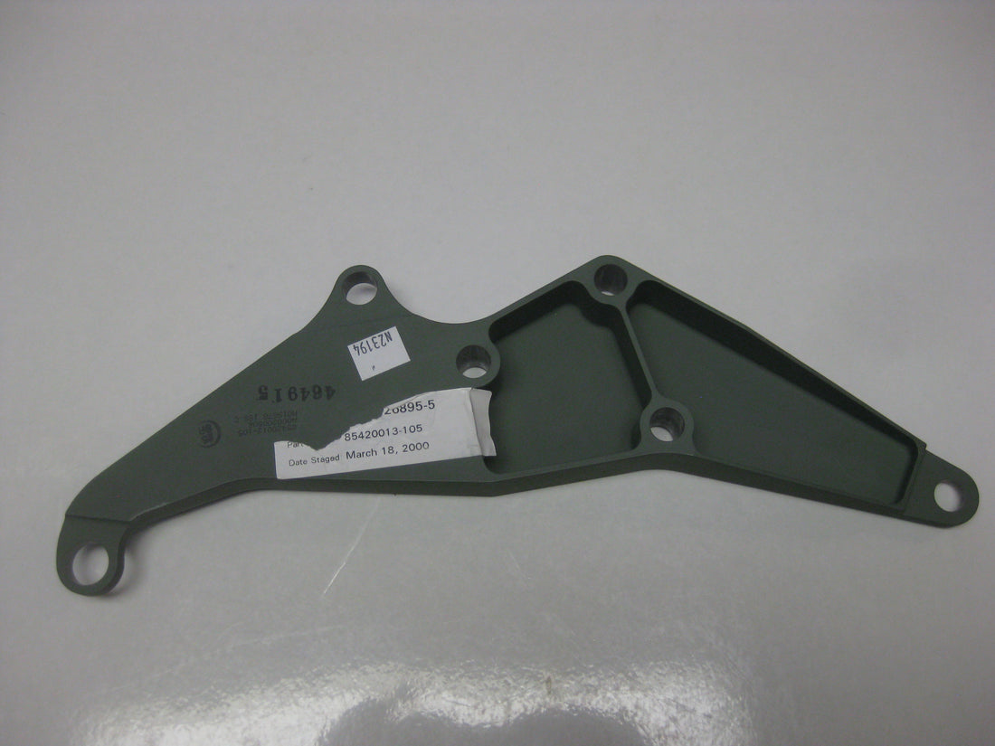 85420013-105 FWD LG DOOR HINGE ARM