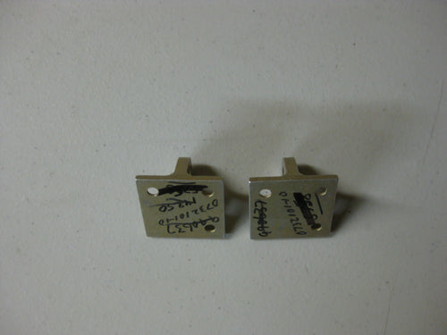 0732101-10 HINGE, RH