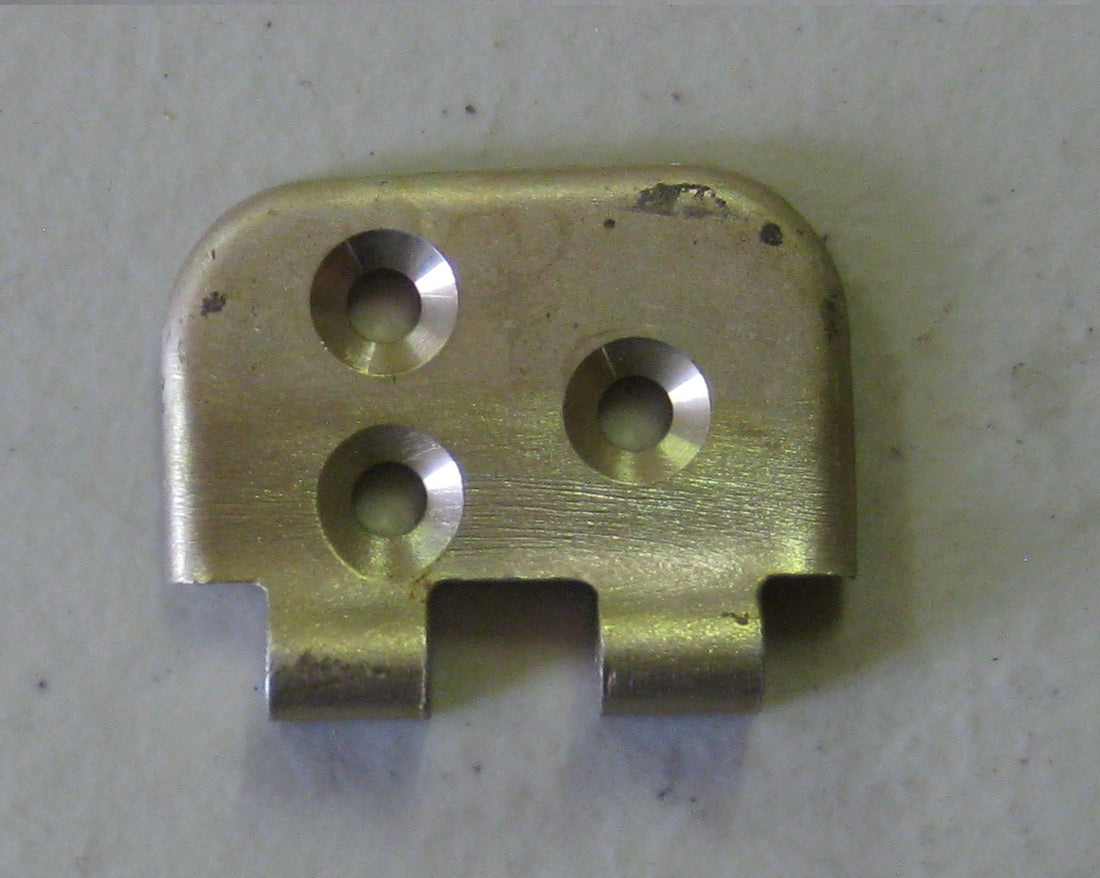 0711037-5 HINGE, CABIN DOOR, UPPER