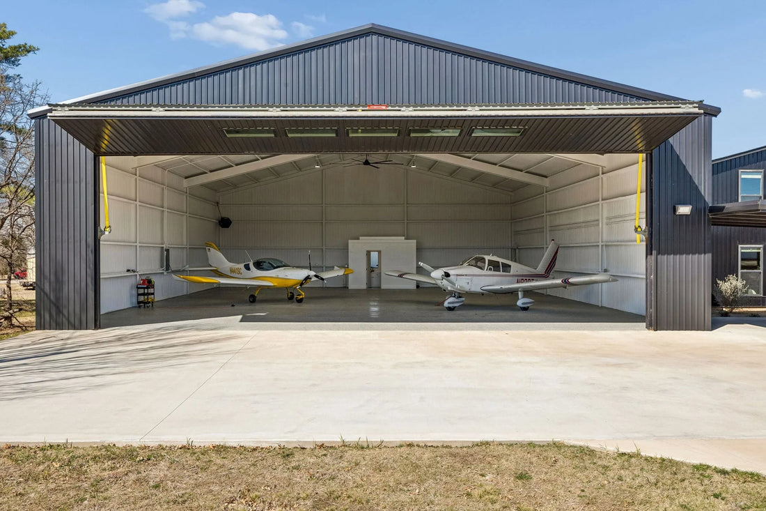 AUCTION – AERO COUNTRY AIRPORT FULLY REMOLDED HOME WITH SPACIOUS HANGAR