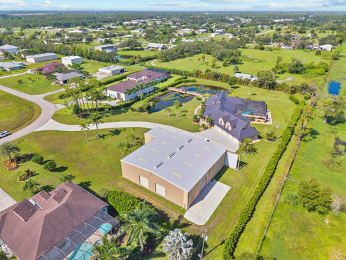 AIRPARK LUXURY LIVING –