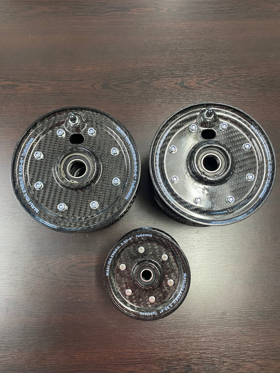CARBON FIBER WHEEL SET 4.00-6 MAINS & 3.50-4 NOSE