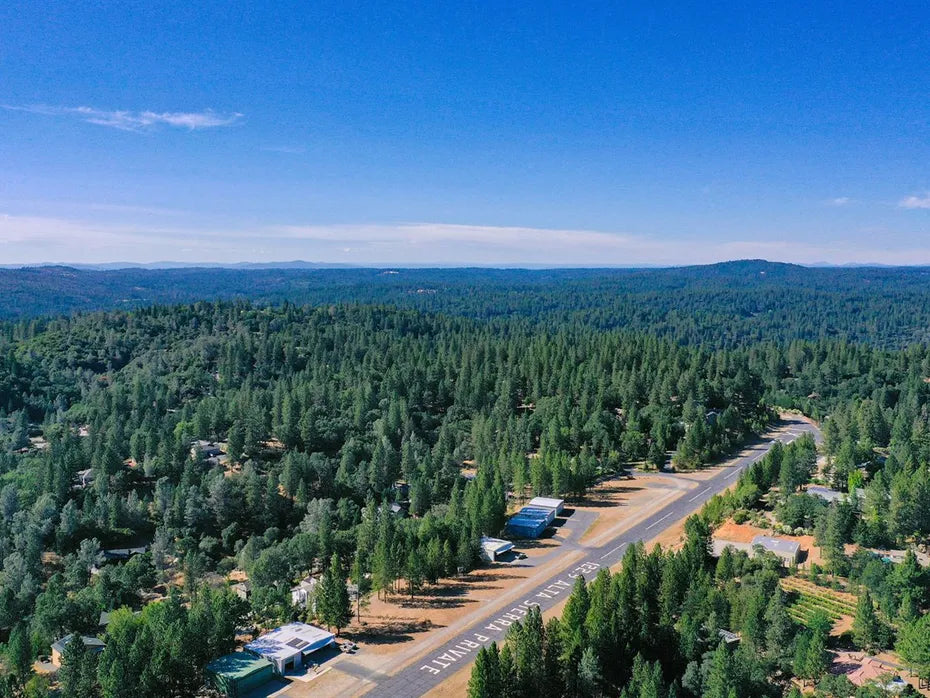 NorCal 1-Acre Aviation Parcel | Space for 50' x 50' Hangar | Alta Sierra Skypark | Grass Valley, California