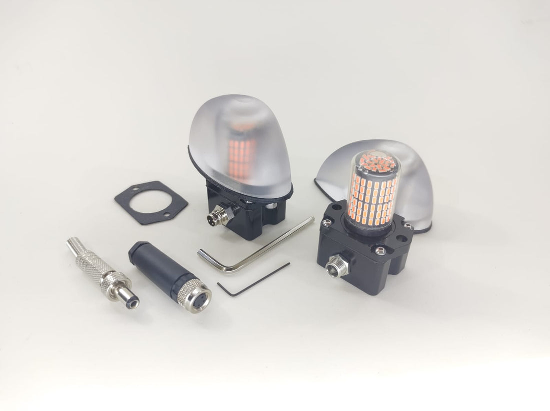 LIGHTWIEGHT AERODYAMIC STROBE LIGHT